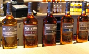 Auchentoshan Single Malt Scotch Whisky